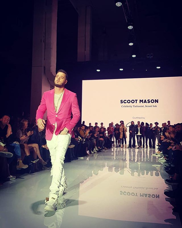 GarrisonStyle's tweet photo. You can't stop the swagger of @scootscootmason. Raising the bar on the Runway and the dollars for this great charity. #tomfw #mf4h
.
.
.
.
.
#garrisonconcierge #fashionweek #mensfashion #bespoke #suit #style #tailor #custom #toronto #6ix https://t.co/pY9cd7mKrb https://t.co/8J3ge8Bzgt