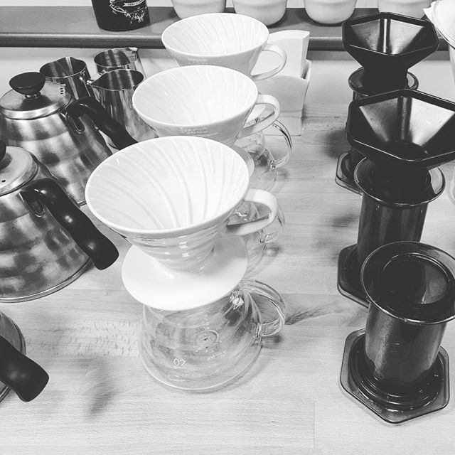 CarvetiiCoffee's tweet photo. Delving into the wonderful world of coffee brewing at the Roastery this morning. Keep an eye online if you’re interested in joining us for future #brewingworkshop https://t.co/Fxz0EpJ59T https://t.co/4znxG4KJuS