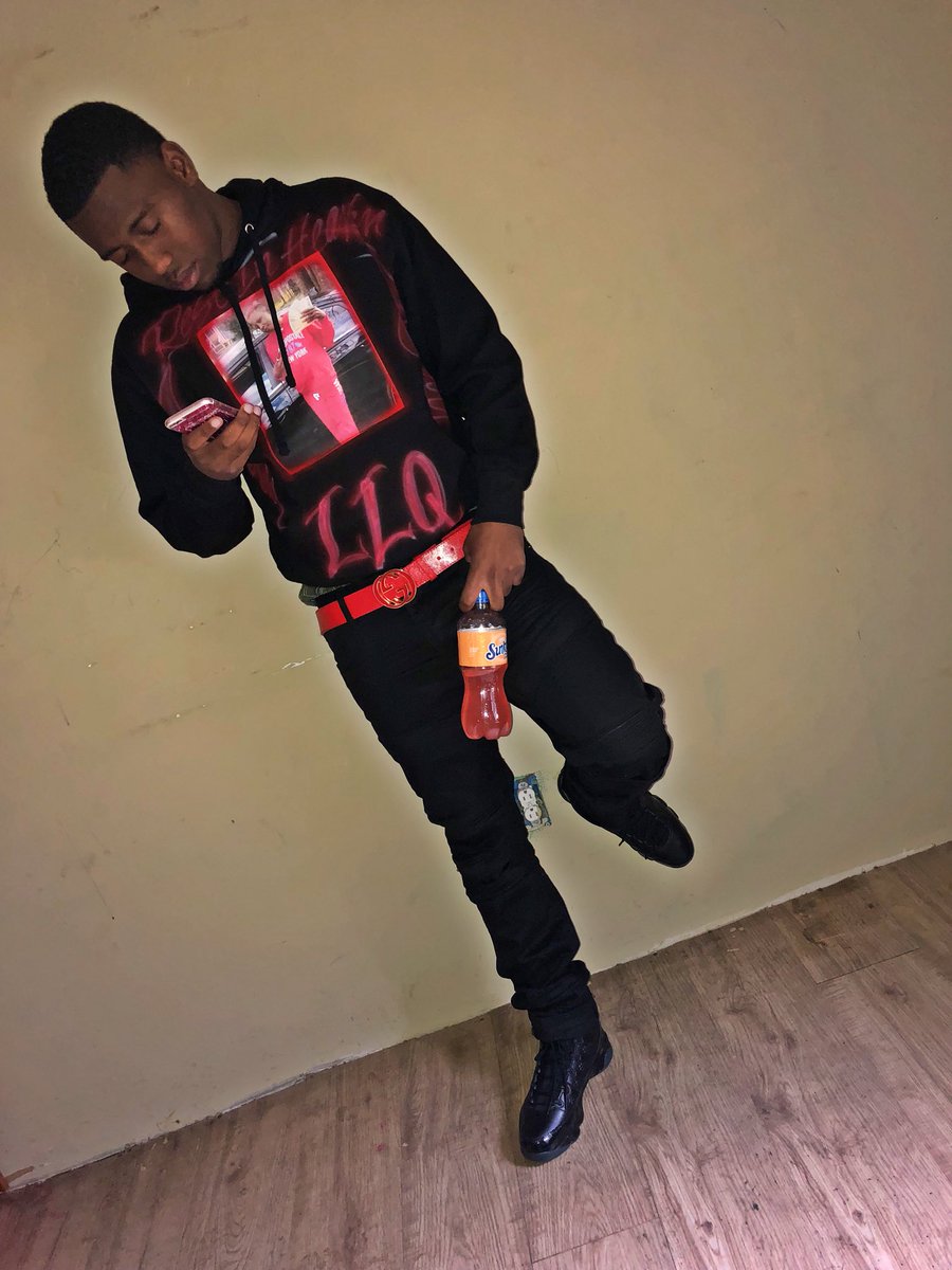 _BIGDIDDY's tweet photo. I Wanna Hit From The Back 😈 Backwood Smoking 💨 Its Fat Dressing Like I Gotta Sack 💰💪🏾💯 #LLQUEENB https://t.co/xDV6seULoZ