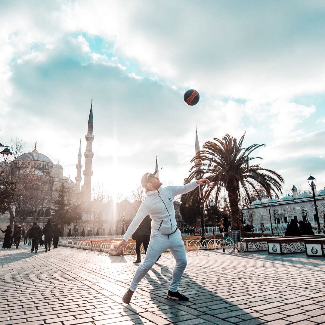 seanfreestyle's tweet photo. NEXT VIDEO❓
⬇️⬇️⬇️
📷@Hanifreestyler 
#seangarnier 
#SG21
#urbanballer https://t.co/lB7pRvloN4