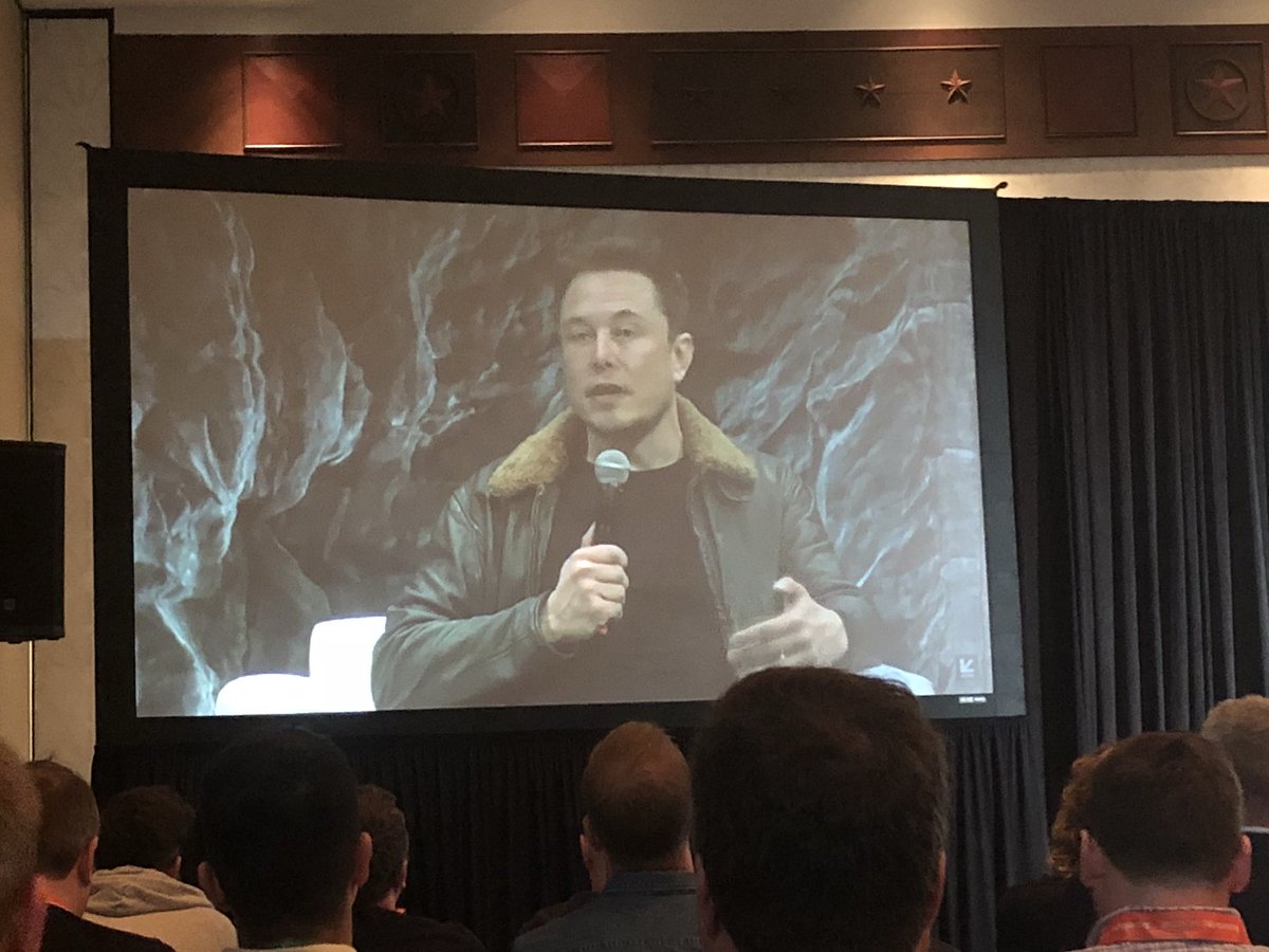 Lpolvado's tweet image. Ellon Musk speaking at SXSW talking about the future of space travel!  #nerdmoment