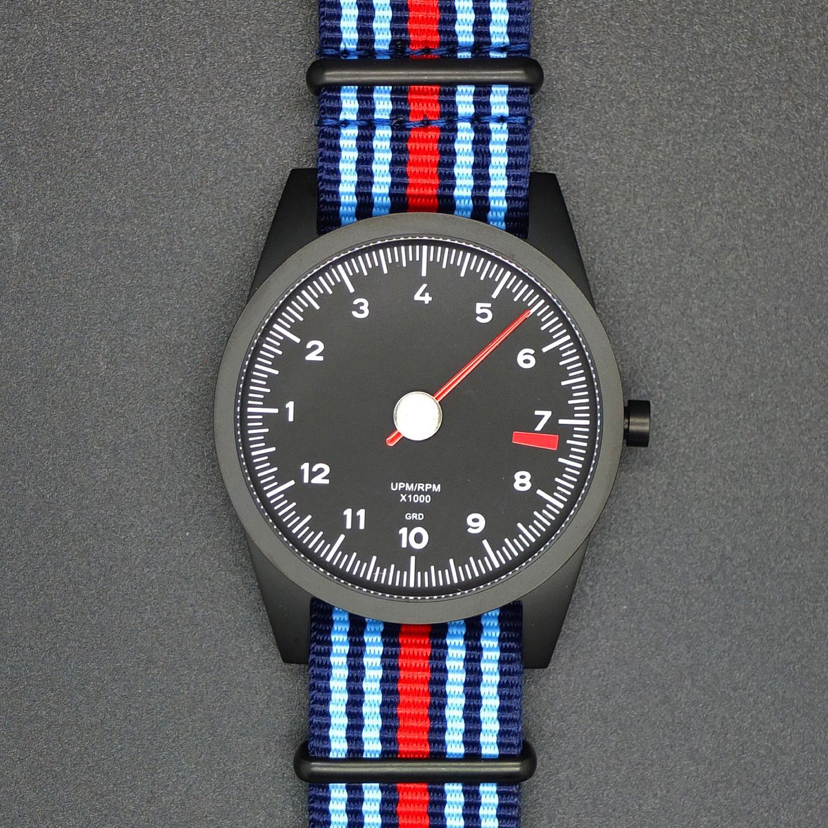GuardsRedDesign's tweet photo. Set your goals and don't stop until you reach them #RL72 #watch @grd.watch https://t.co/GgE9WQH6jx https://t.co/QtW7tdCjiL