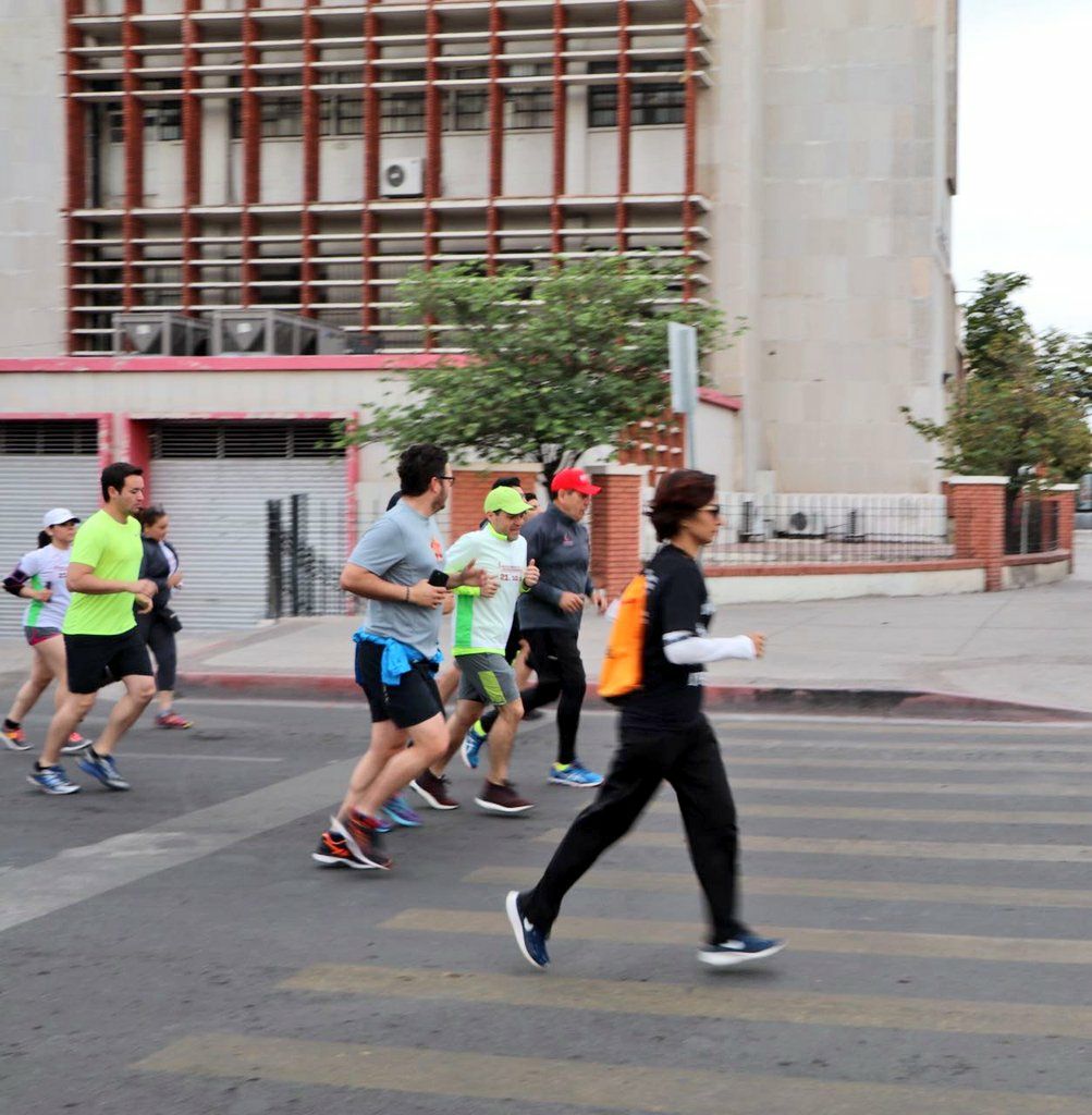 MARIJESO's tweet photo. Después de participar en Mi Primer Medio Maratón 3Km #EscudoCiudadano, disfrutando una rica merienda informandome en el #ElComal @cynthiagarama  ✌🏻 https://t.co/jFv5NMxZV2
