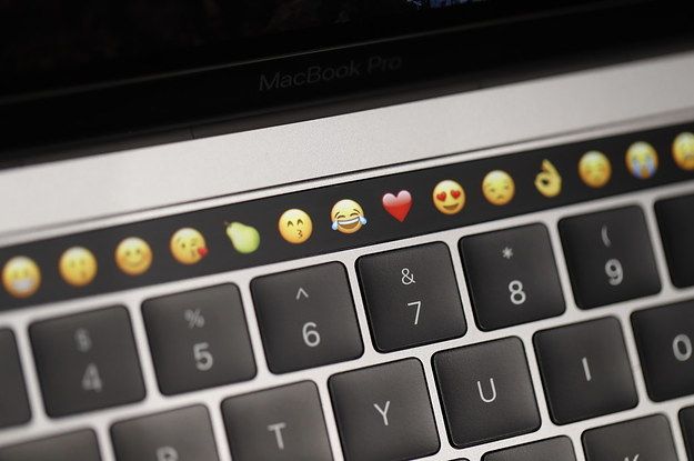 mark_e_wallace's tweet photo. Researchers Found Two Major Security Flaws In Processors That Affect Most Of The World's Computers https://t.co/qY6Y6t2IPf https://t.co/wpCKixc9MQ