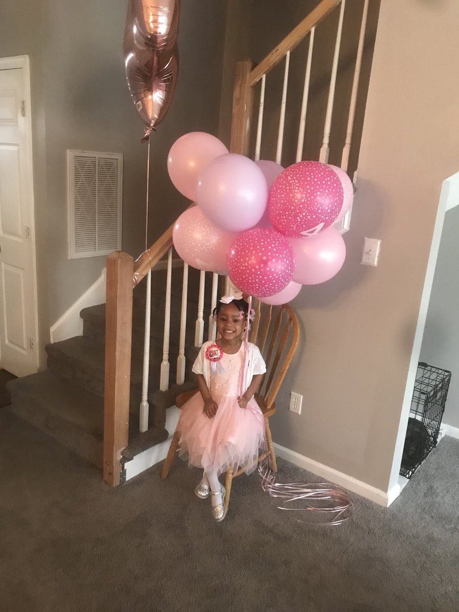 RealMsCherry_'s tweet photo. Happy 4th Birthday to my Princess👸🏽Milan i love you more then you will ever know😘💕#Big4 #BabyGirl #MyBaby #PrincessMilan 👑🎉🎊🎀 https://t.co/poD40K2M5H