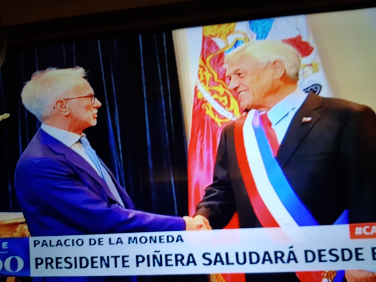 HectorBrena's tweet photo. Que vergüenza, para America Latina. Toma de posición del nuevo  presidente de la ultra derecha en Chile. Se contonean en el Glorioso Palacio de la Moneda, donde asesinaron a una de la  inspiración de America, Salvodor Allende.!! https://t.co/VyFji9DEQq
