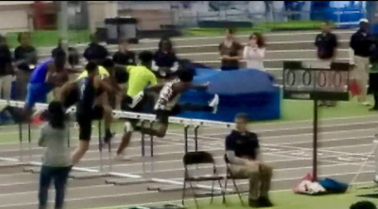 vapridetrack's tweet photo. We had a blast today at the 2018 @usatf Indoor Track Championship! Congrats to Vannie Coles Jr. for taking 3rd in the 55 hurdle!! #VaPride #USATF #TrackLife #DMVTrack https://t.co/Gf0yfCkIPK