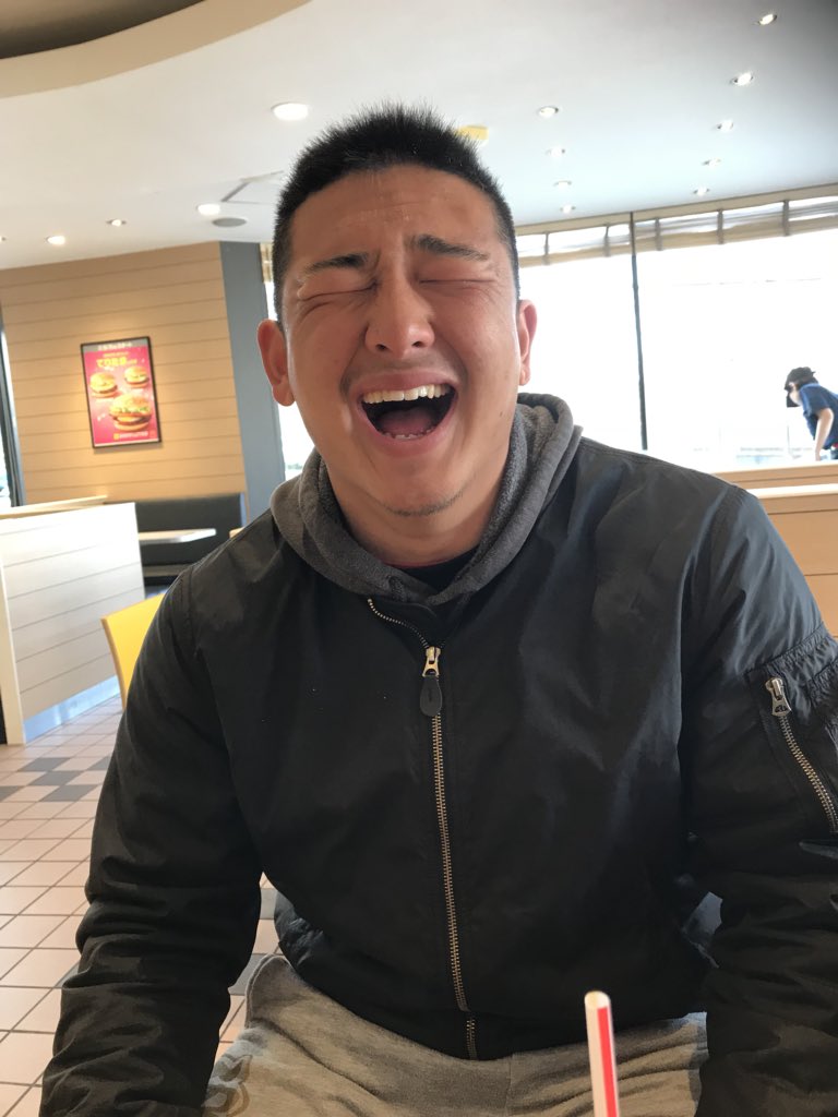 mainichipassion's tweet photo. パッションついに関西人なら誰もが知ってるあのバラエティ番組出演���。。 さすがに緊張している様子。続報に期待せよ #年1パッション https://t.co/lB1vQznwYw