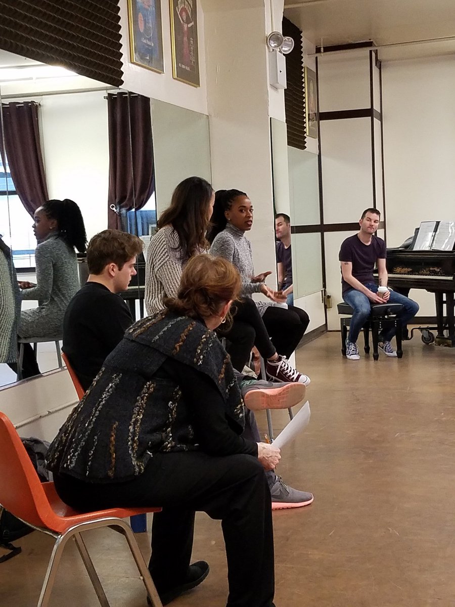 catzstageplayer's tweet photo. Happy trails to you @KristolynLloyd. Meeting you (twice) and seeing you in @DearEvanHansen have been some of the best highlights of being a theatre director and actress. You gave amazing advice and love to my students... Thank you for being you.  @Flhs_drama https://t.co/lkSVaSHOCx
