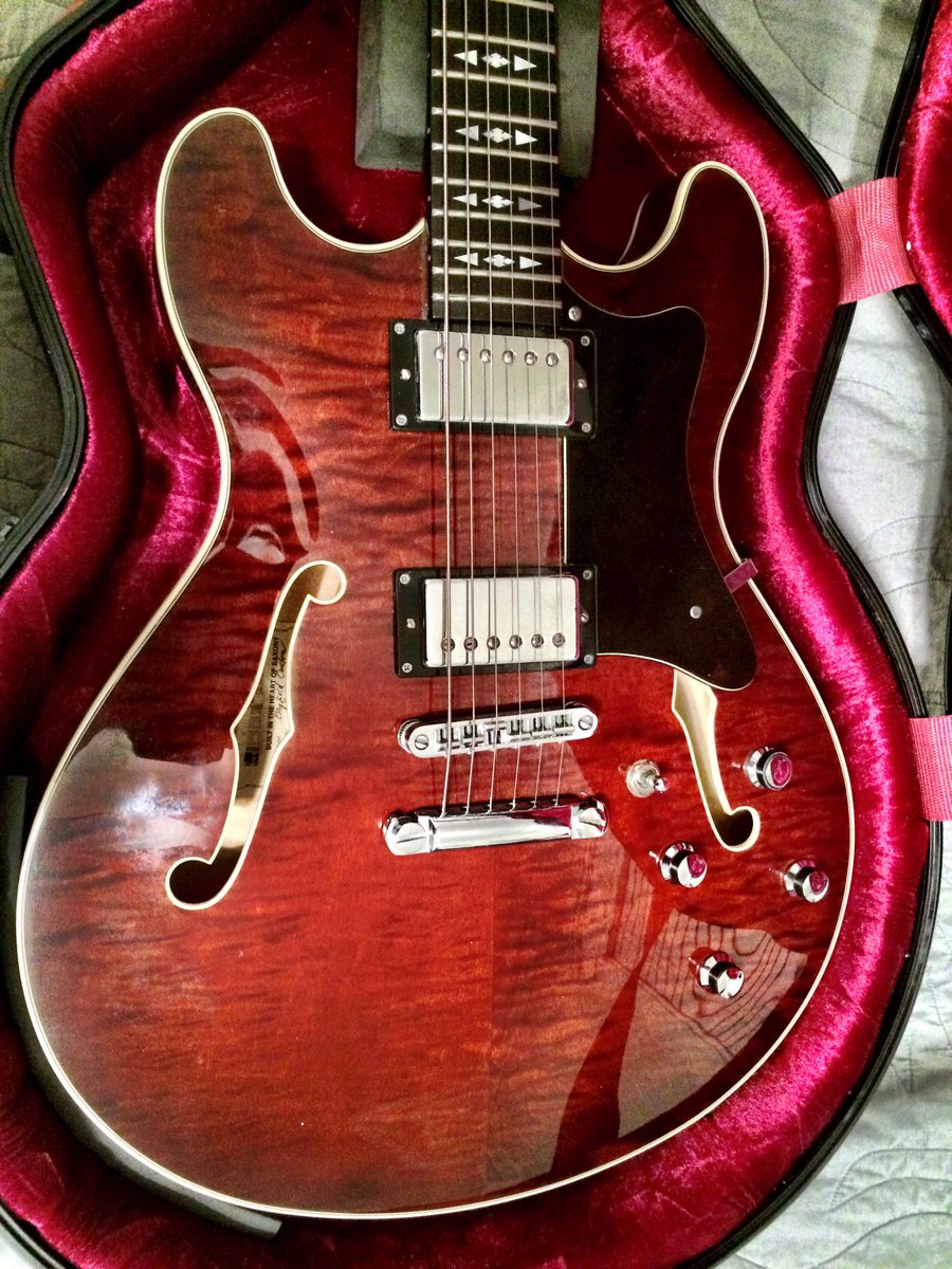 Sensoryovrlord's tweet photo. In case you missed it, Framus Mayfield semi-hollow for sale. Retails for $3500+, selling for $1800.oo firm.  AAA flame maple top/back/sides/neck, ebony fretboard.  Gator hardshell case included. Holler. https://t.co/kRuuJgVrzt