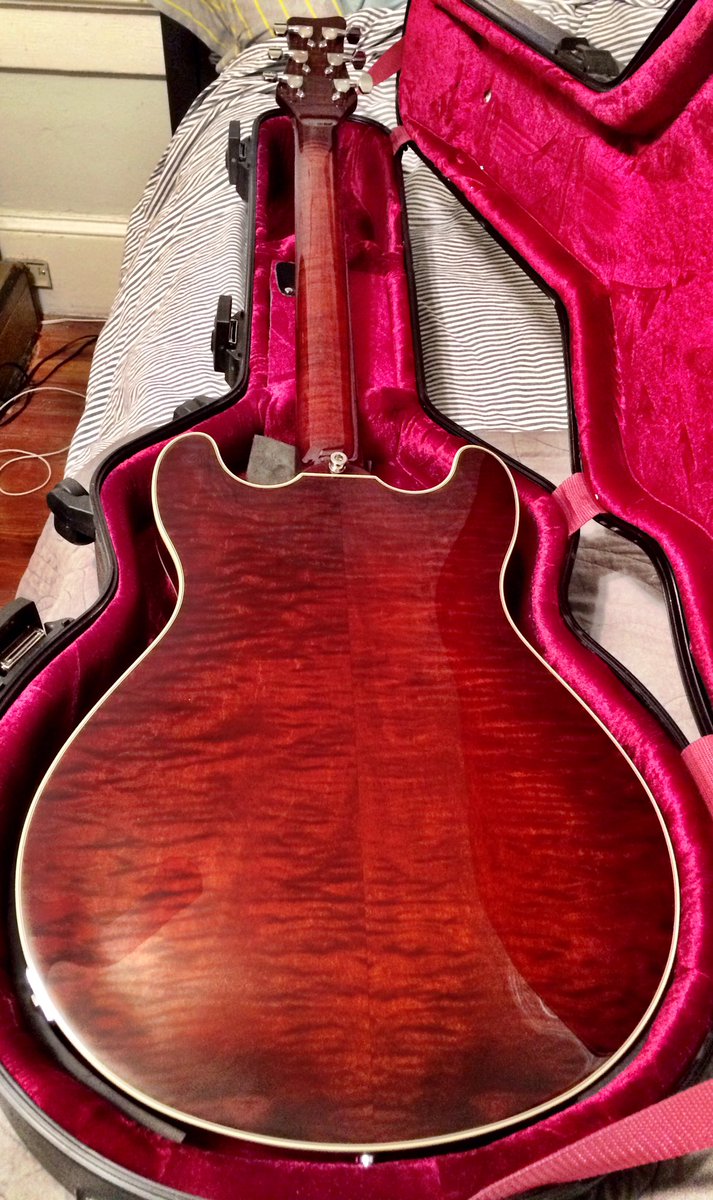 Sensoryovrlord's tweet photo. In case you missed it, Framus Mayfield semi-hollow for sale. Retails for $3500+, selling for $1800.oo firm.  AAA flame maple top/back/sides/neck, ebony fretboard.  Gator hardshell case included. Holler. https://t.co/kRuuJgVrzt