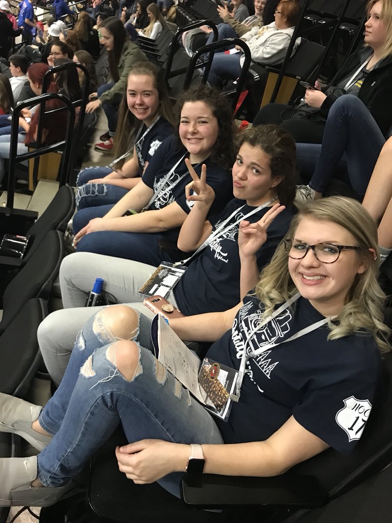 cougars_stuco's tweet photo. Ask us how we felt about #MASCState18 !! Thanks to @LebanoStuCo for making the experience so great. Weβre excited to bring all our new ideas back to HHS! #wefeelgood https://t.co/4zdgLT8Nba