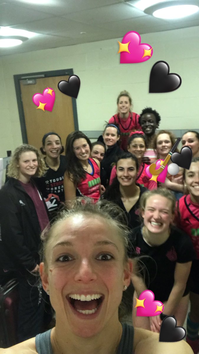 SloughHCL1's tweet image. Annnddd because it’s been a while... changing room selfie. #pinknblacks #threepoints #bridgetjones #thatgrin