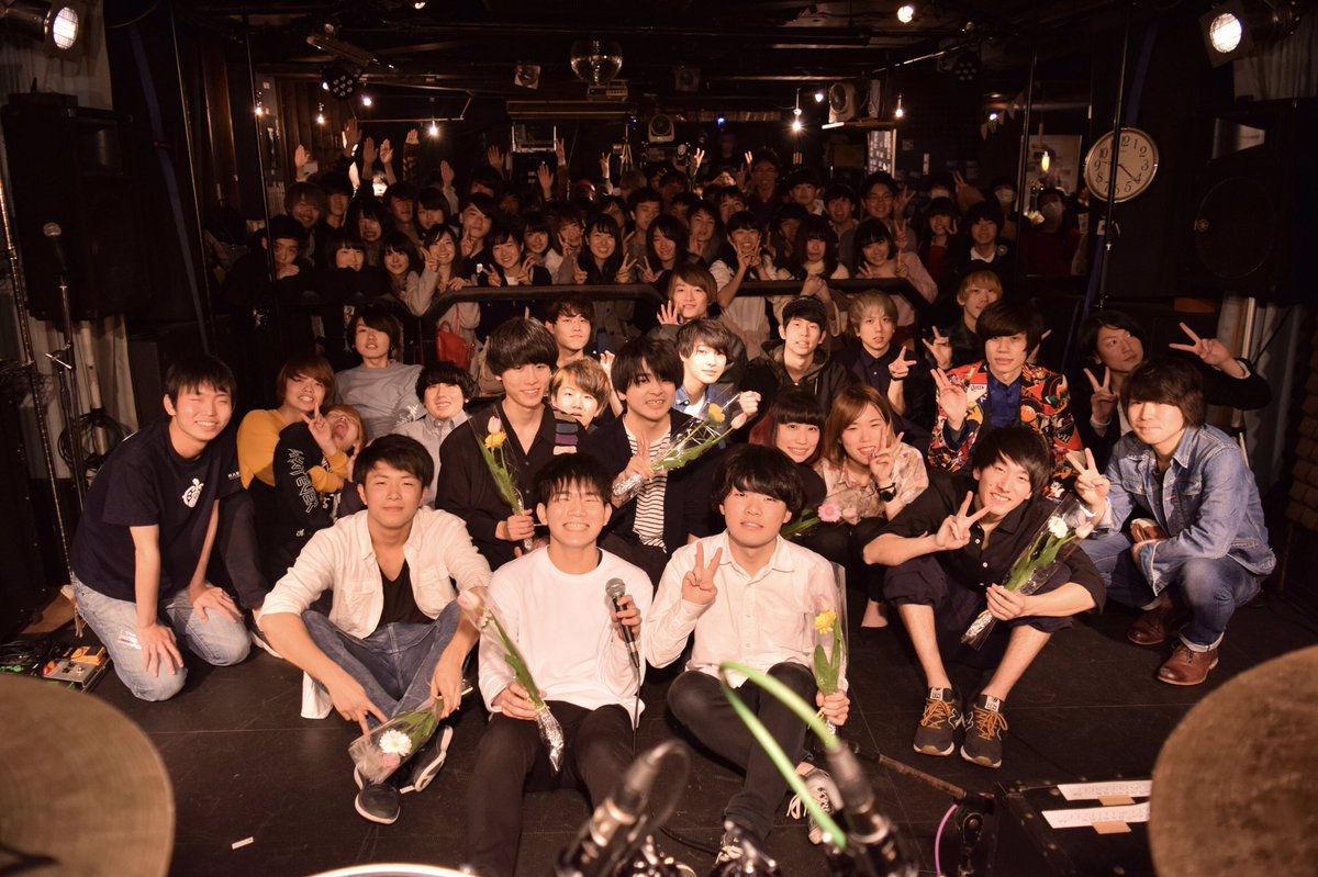Strangeland_ps's tweet photo. 3月11日 SoundStream佐倉
シギノワタリ
セットリスト

1,アンチヒーロー
2,Escape
3,The ruler(新曲)
4,薄紅(新曲)

沢山の方に足を運んで頂き本当に
ありがとうございます！！
僕達は本日をもちまして活動復活です！
これからよろしくお願いします！！！
photo by(@___ITMNM) https://t.co/MuP0jFgtyj