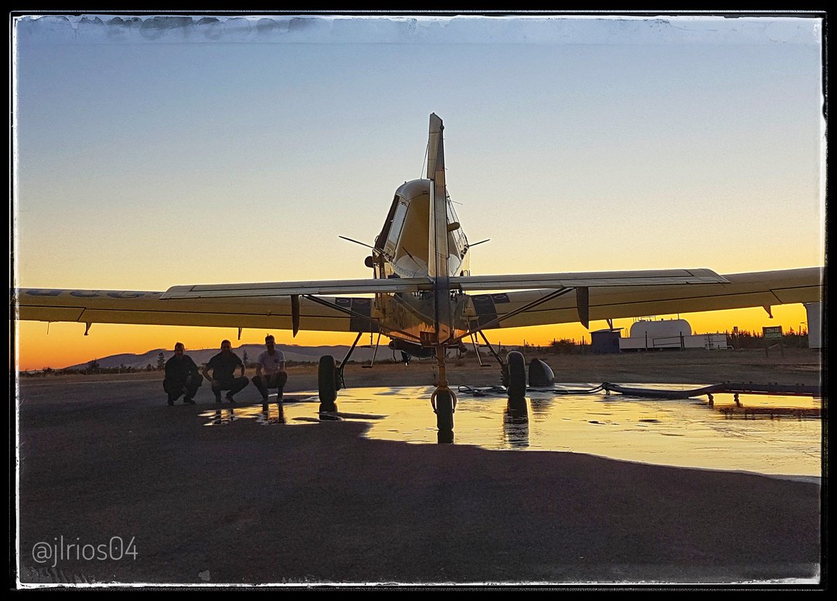 #ComparteTuAtardecer Se terminó el día, tocan tareas de mantenimiento @FaasaAviacion <a href="/Beatrizxy/">Beatriz M. Blancas</a> <a href="/luringan/">Angy</a> <a href="/adrimaldonado93/">Adrián Maldonado</a> <a href="/MaKiNoTa_SiNMaS/"> 🅼🅰🅺🅸🅽🅾🆃🅰</a> @isabelsuarez86 <a href="/GuillerCil/">Guiller 🇪🇸✈️</a> <a href="/Gigaherzio/">Daniel</a> <a href="/jmanatol/">Juan Miguel Anatol</a> <a href="/ibeca73/">Iván Benítez</a> <a href="/El_Neyra/">El_Ne¥ra™</a> <a href="/conchi_panadero/">Conchi Panadero</a> @3S5pepe @sarfati76 <a href="/Sofijuliett/">Sofisú</a> <a href="/RosaOP/">Rosa ✈</a> <a href="/linwer/">Francesc Casellas</a> @