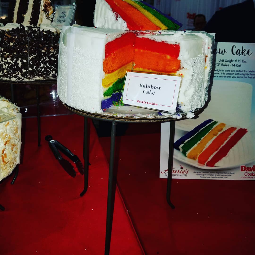 UniquelySweet31's tweet photo. At the javitz center checking out all the new products like 😍😍 #internationalrestaurantshow   #uniquelysweet #sistersbaking https://t.co/5vcoHWRpMz