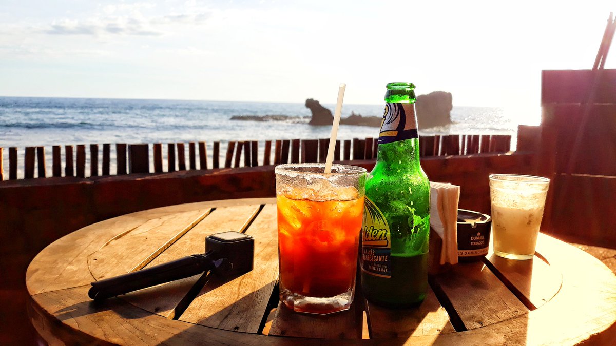 kikemendz_sv's tweet photo. - Reviviendo 😅🏖🎶💯🍻🍹🌴🤒
.
📍 Playa El Tunco, Tamanique, La Libertad, SV 🇸🇻
.
#playa #michelada #beers #beach #sunday #elsalvadortravel #traveler #relaxtime #gz #veranogolden #golden #bar #life #love #sun #momens #instatravel #instasivar #gopro #sky #verano #domingoma https://t.co/5cJgdzEo5x