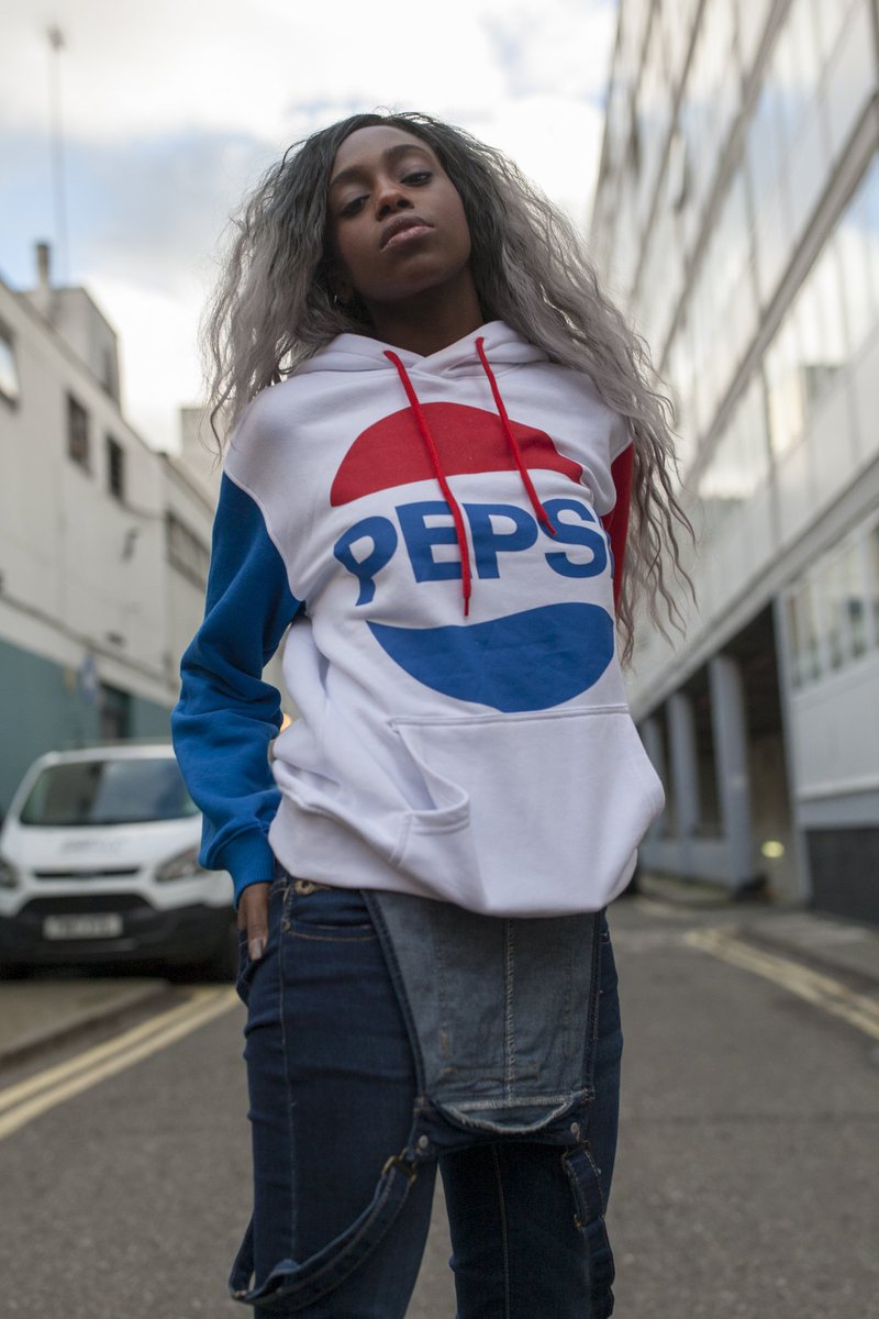 defaultmgmt's tweet photo. If you don’t love it, you haven’t tasted it! @pepsi @W1photos
#model #fashion #photoshoot https://t.co/srxD0BerBB