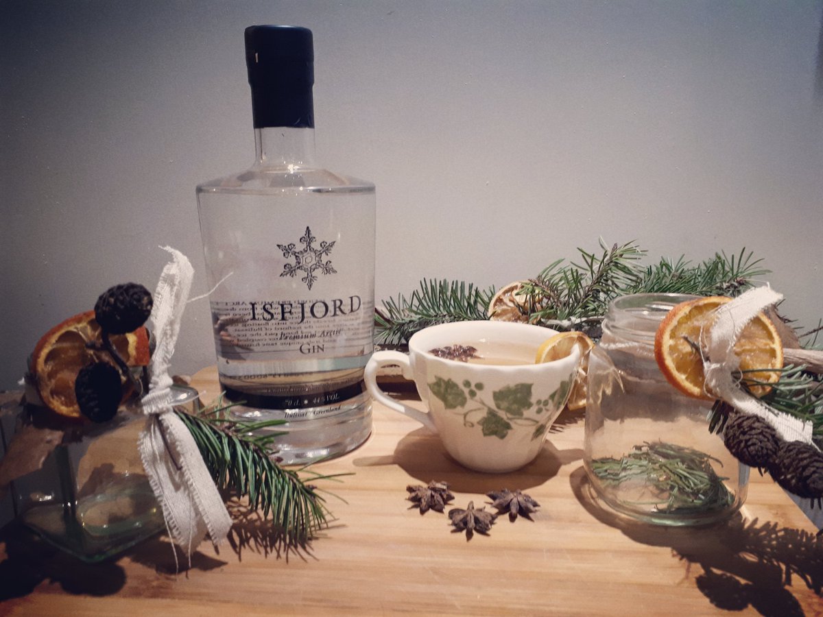 HertfordGinClub's tweet photo. Thanks to Isfjord gin, sponsors of our welcome gin cocktail at our Hygge inspired Gin Tasting on Saturday night. What a great evening. #gin #isfjord #hertford #hertfordginclub #hygge https://t.co/NCmsX71cE6