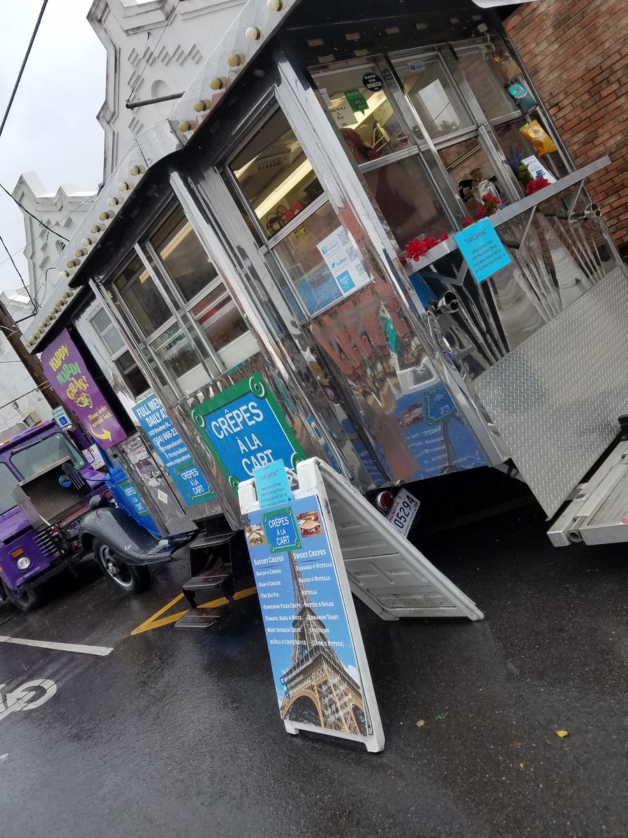 kamaralandry's tweet photo. i tried a cinnamon toast crepe for the first time
it was delish 😋
@crepesalacart #yepfest https://t.co/Lge9ktV5Ne