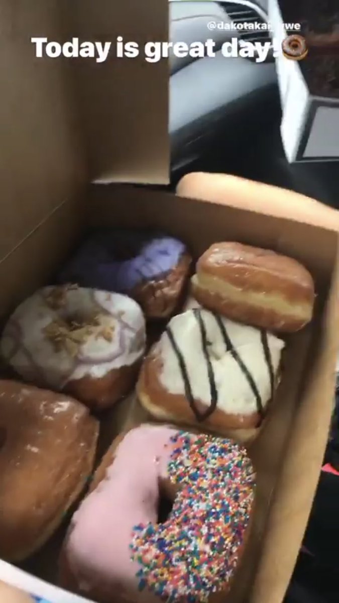 GodLikeVisual's tweet photo. Cheat day done right. One for me and one for @BewareHerKicks! 🤤 https://t.co/ZrVUpHWU6q