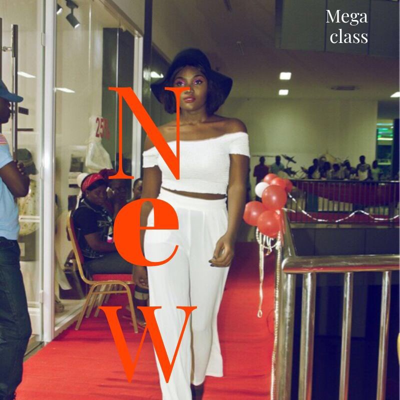 Goretti_itoka's tweet photo. #modellife #runway #megaclass https://t.co/8GnMi7uJH5