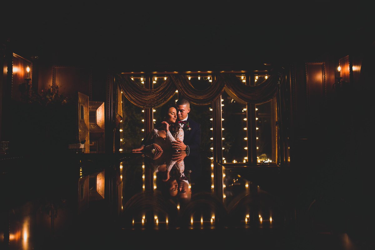 Naninaswedding's tweet photo. The look of love #njweddings #naninasinthepark #weddings #bride #groom #intimateshot #warmglow @jrphotony https://t.co/N99S77oPdf