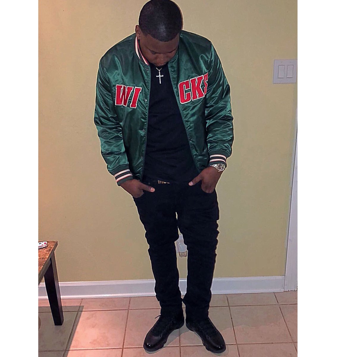 ynfnmyke's tweet photo. Da humble ones ball 💰 eventually 🔝 #YNFN🥀 https://t.co/IDFoVxj0Xz