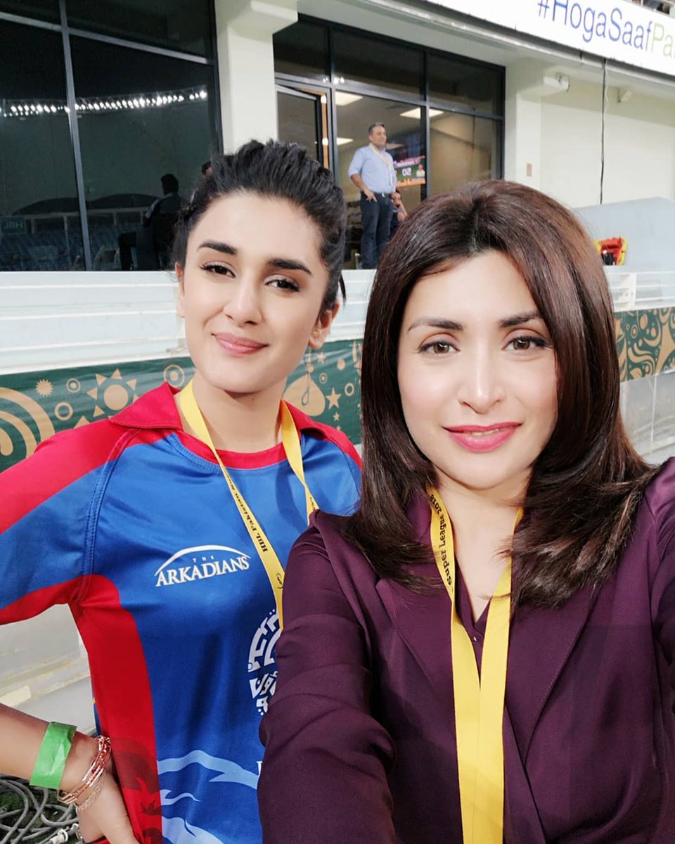 ShowbizAndNewz's tweet photo. #HBLPSL2018 #HBLPSL #PSL2018 #DilSeJaanLagaDe #PSL3 #HBLPSL #Dubai #Pakistan #PSL #LahoreQalandar #KarachiKings #LLvLQ #LQvKK https://t.co/1E3HXU7bQU
