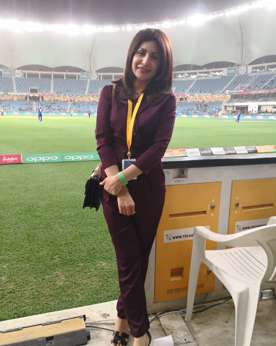 ShowbizAndNewz's tweet photo. #HBLPSL2018 #HBLPSL #PSL2018 #DilSeJaanLagaDe #PSL3 #HBLPSL #Dubai #Pakistan #PSL #LahoreQalandar #KarachiKings #LLvLQ #LQvKK https://t.co/1E3HXU7bQU