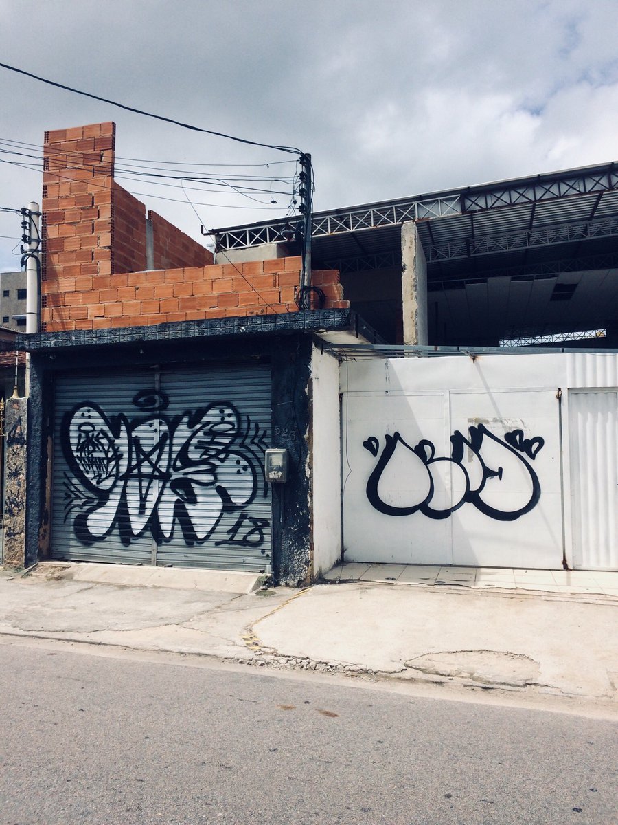 CarlosKidero's tweet photo. 💧💧💧#spaceminds #culturap #cultugang #bomb #bomber #bombing #graffiti #realgraffiti #vandal https://t.co/ufqXPq4c9v