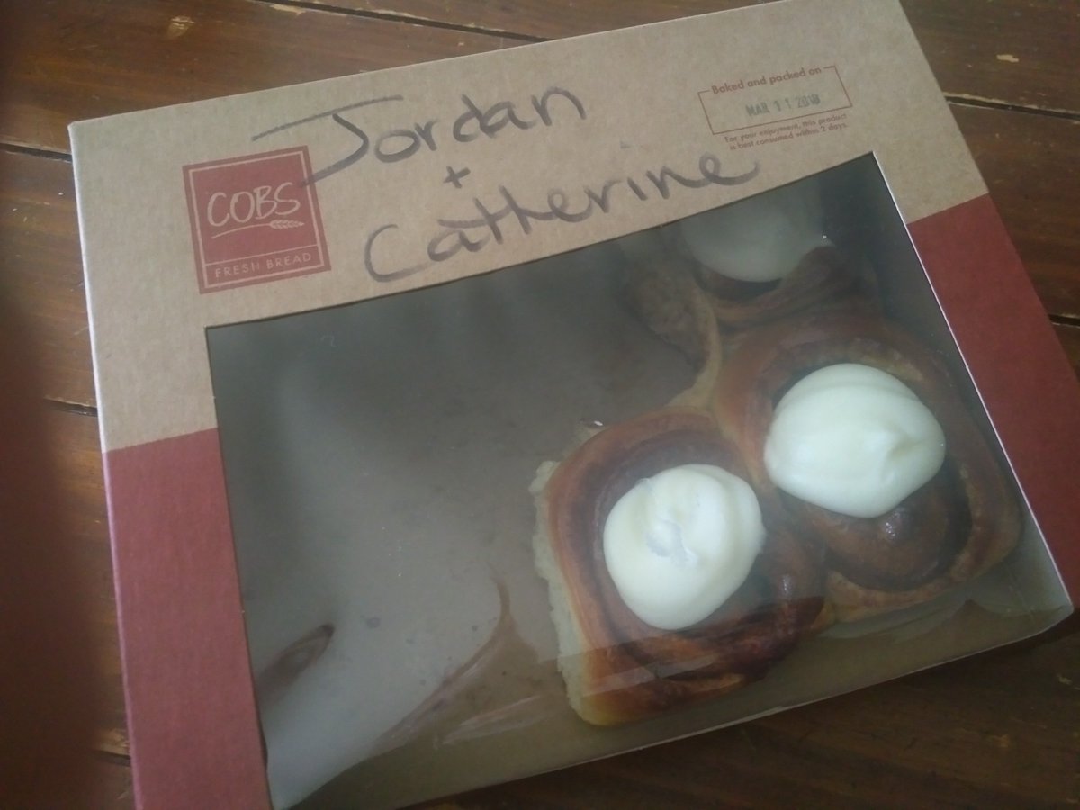 c_schmidt_'s tweet photo. Yummy @BoardwalkCOBS cinnamon buns are the perfect post-race treat, for runners and volunteers :D thanks @dela_2012!! https://t.co/7I6isggQYW