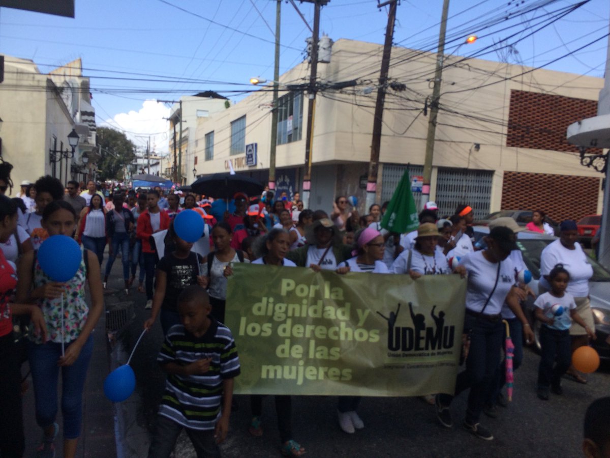UdemuRD's tweet photo. Por la dignidad y los derechos de las Mujeres #PorEllas #MarchaMujer https://t.co/BQuidPqagf