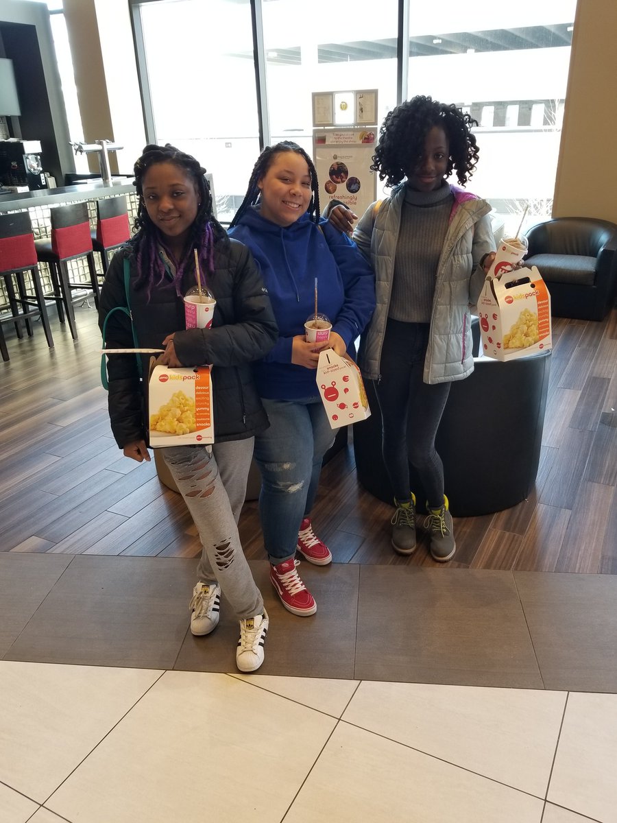 julesinspires's tweet photo. On behalf of @fiivotes #determineddivas thx you everyone who donated to help us send girls to see A Wrinkle in Time. S/O to @MakeebaBPS for always supporting girlpower. https://t.co/FmxHomqaNW