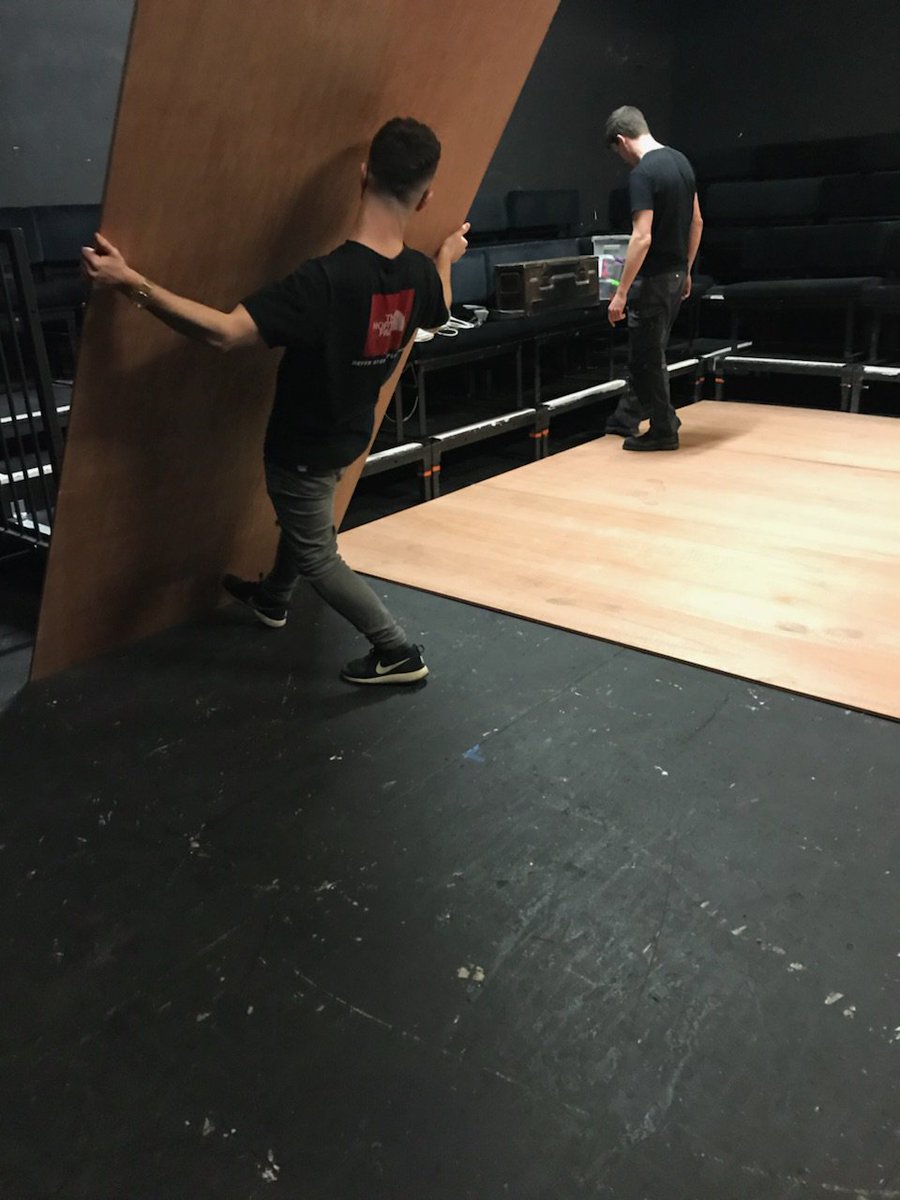 ToTheMoonUK's tweet photo. While everyone else is enjoying #DancingOnIce we're down @swkplay #DancingWithPly
#OldFoolsPlay #GetInDay https://t.co/nnB4p6mggC