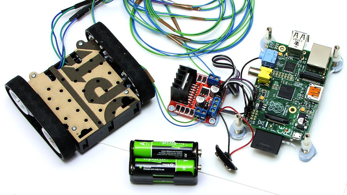 CodeBinCC's tweet image. ¿Te imaginas todas las posiblidades que se abren si puedes hacer toda tu programación Arduino desde un programa C++ en tu ordenador o RPi? codebin.cc/2018/03/11/con…