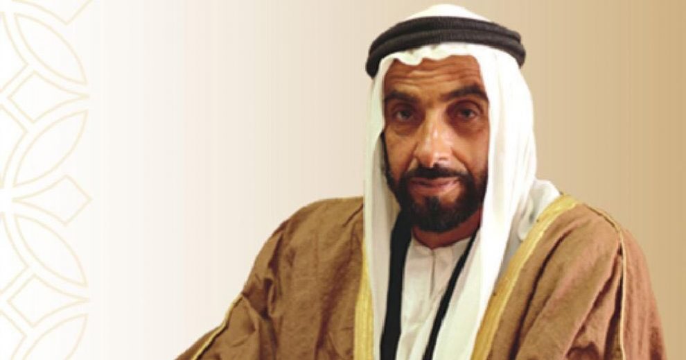 .
'
عندي اخو اسمه سلطان و قبل اسبوع 
جاه ولد وسماه زايد ،،
ليته يجي لو واحد بالمئه من افعال 
زايد الخير الله يرحمه ويجعل مثواه 
الفردوس الاعلى ،،
.
تموت الرجال وتنمدح في مقابرها..
وتعيش الرخوم وتنشتم وهي حيه
'

 #سعوديه_تسمي_علي_الشيخ_زايد