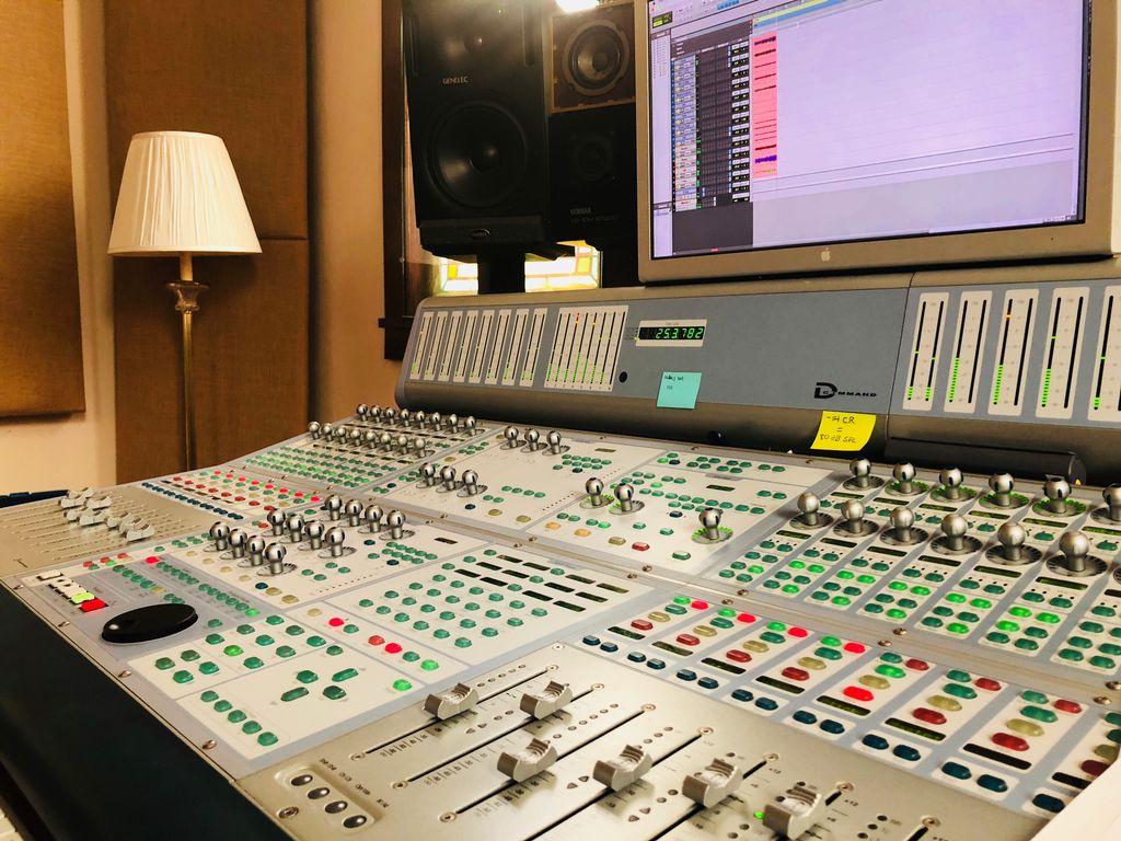 MarcUrselli's tweet image. Today working on an @Avid #DCommand - not quite a #Neve or a #Harrison but still nice to have faders...