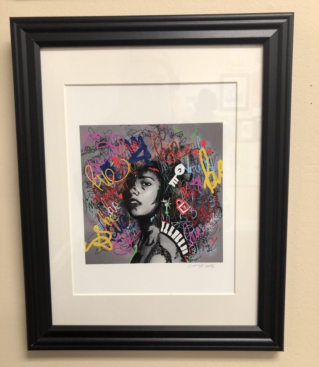 CinCityM's tweet photo. I love how @jae_martin captured this image of the amazing @aliciakeys!! Come see this print and the other framed art at the @olosologallerywest from 4-7pm.  #art #artistic #artist #customart #popart #urbanart #streetart #philadelphia #philly #phillyarts #thevoice  #hervoice https://t.co/BBHYgyapI7
