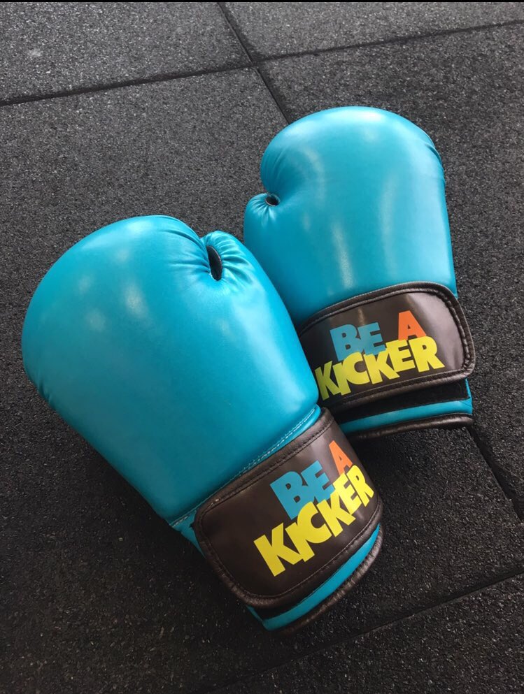 marporcayo's tweet photo. Ya estoy contando los días para mi súper clase en #ChavezBoxingStudio
con el campeón de campeones @Jcchavez115 le aviso que yo soy como la pecas en @JCChavezLaSerie buena para los 🥊🥊🥊 #HayTiro https://t.co/BToJBSJDbl