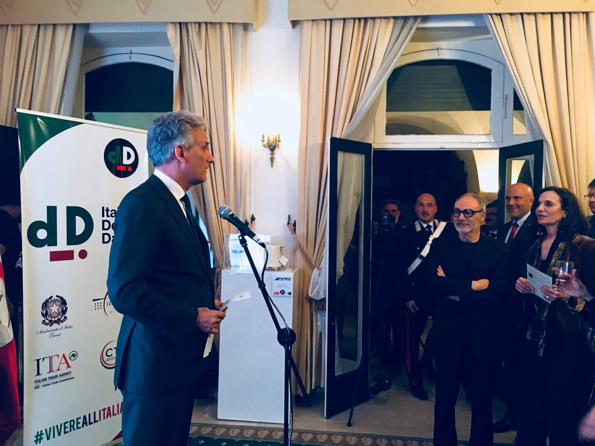 VT_Luciana's tweet photo. Una conferenza #CHANGETHESIGN e una mostra fotografica #THESIGNOFPHOTOGRAPHY a cura di #GianniVeneziano e della sottoscritta per l’#ItalianDesignDay a #Tunisi grazie a @CMusillo @LaTriennale @ItalyinTunisia @IICTunis https://t.co/dBr1HE6DOC