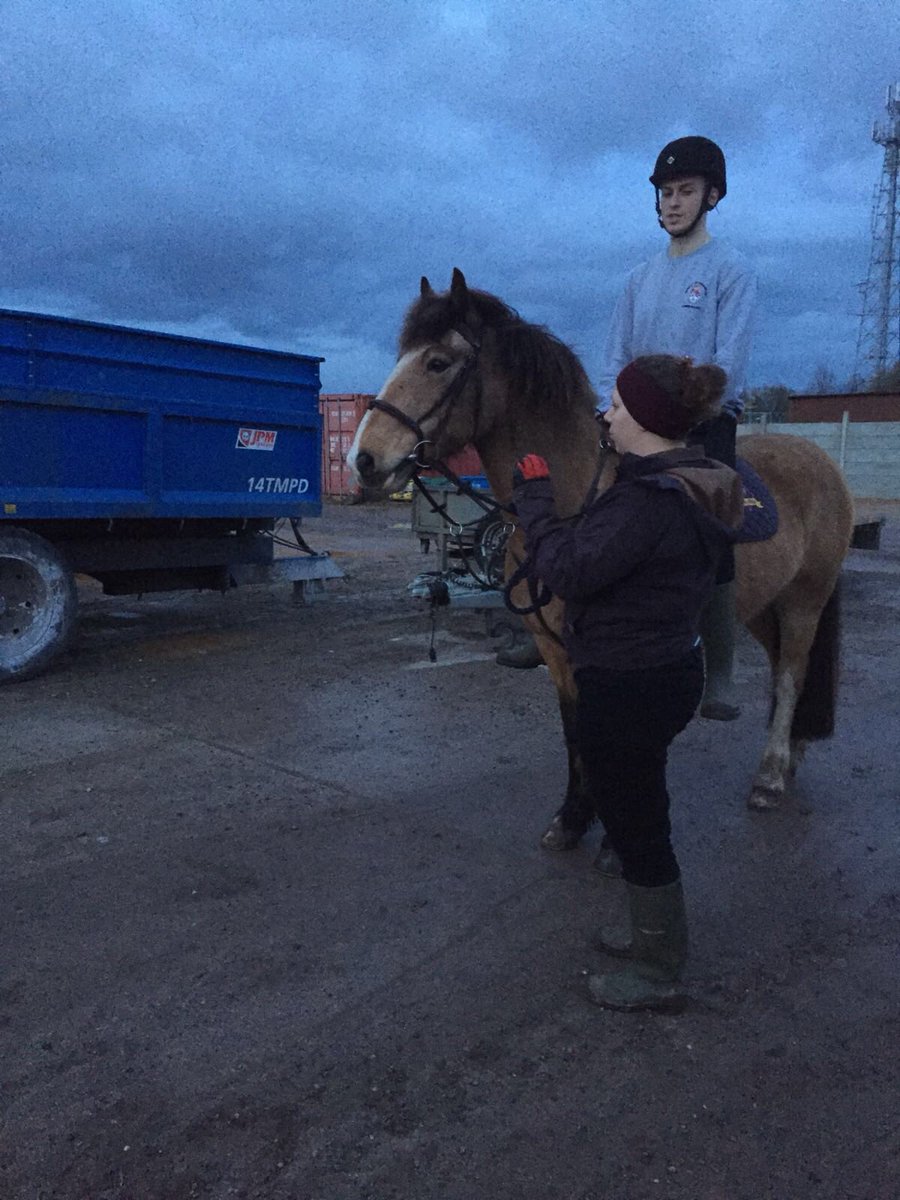 My boyfriend having his first go at riding this evening 😍🐴
