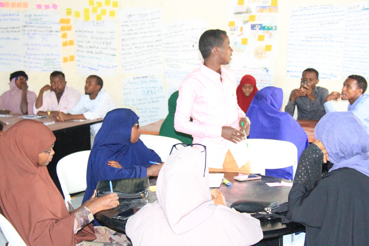 DanleeySom's tweet photo. It was amazing youth-led social innovation  training unleashed d potentiality of Young leaders from 17 districts of Mog. HC Design Thinking as a solution for long term Somalia's Youth Unemployment. Thanks to #MogadishuMunicipality and @HabitatSom 4 making this training possible. https://t.co/kJH7yv9qUa