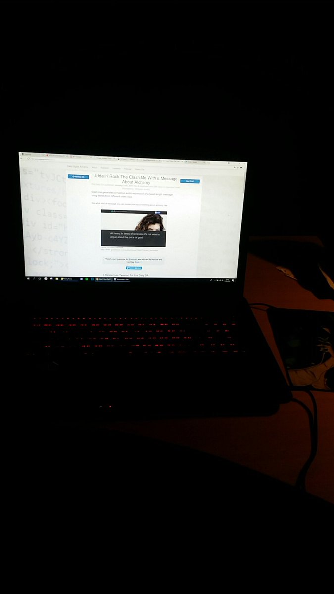 Frozenwolves1's tweet photo. #dda154 This is where I work! Overly dark picture because its 9:30 pm and I so everything last minute monkaS https://t.co/8kNTy5fArF