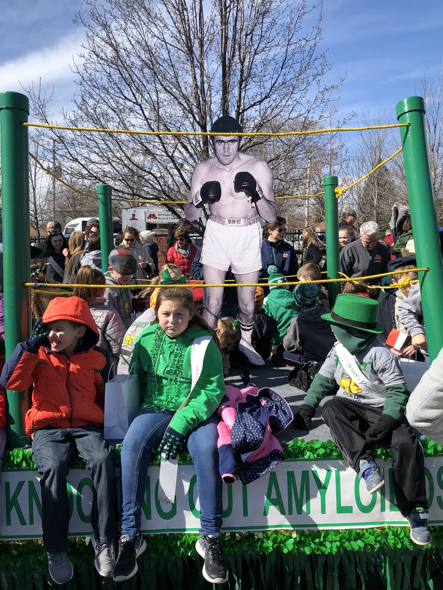 repfranhurley35's tweet photo. Special Olympics and the McGarry’s leading the way for the South Side Irish Parade !! https://t.co/3k3mCiShEA