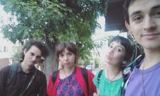 andrylefeuvre's tweet photo. Qué bella tarde la de ayer!🎶🎶🎶🎸🎤🎼
Muchas gracias por la rica energía y por la invitación #colectivafemisferia ! ✊ 💜💣
Esperamos seguir apoyándoles en todo este año de protesta y lucha ✊@kide.lune 
@MichelleGrille https://t.co/s0U4P7dSHu
