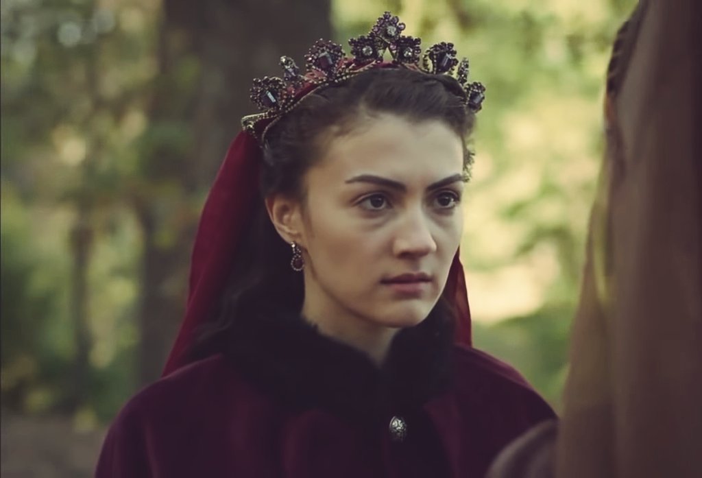 uykuaskina's tweet photo. güzeller güzeli huricihan sultan💫🖤 #huricihansultan #burcuözberk https://t.co/nT9cg4Ju8h