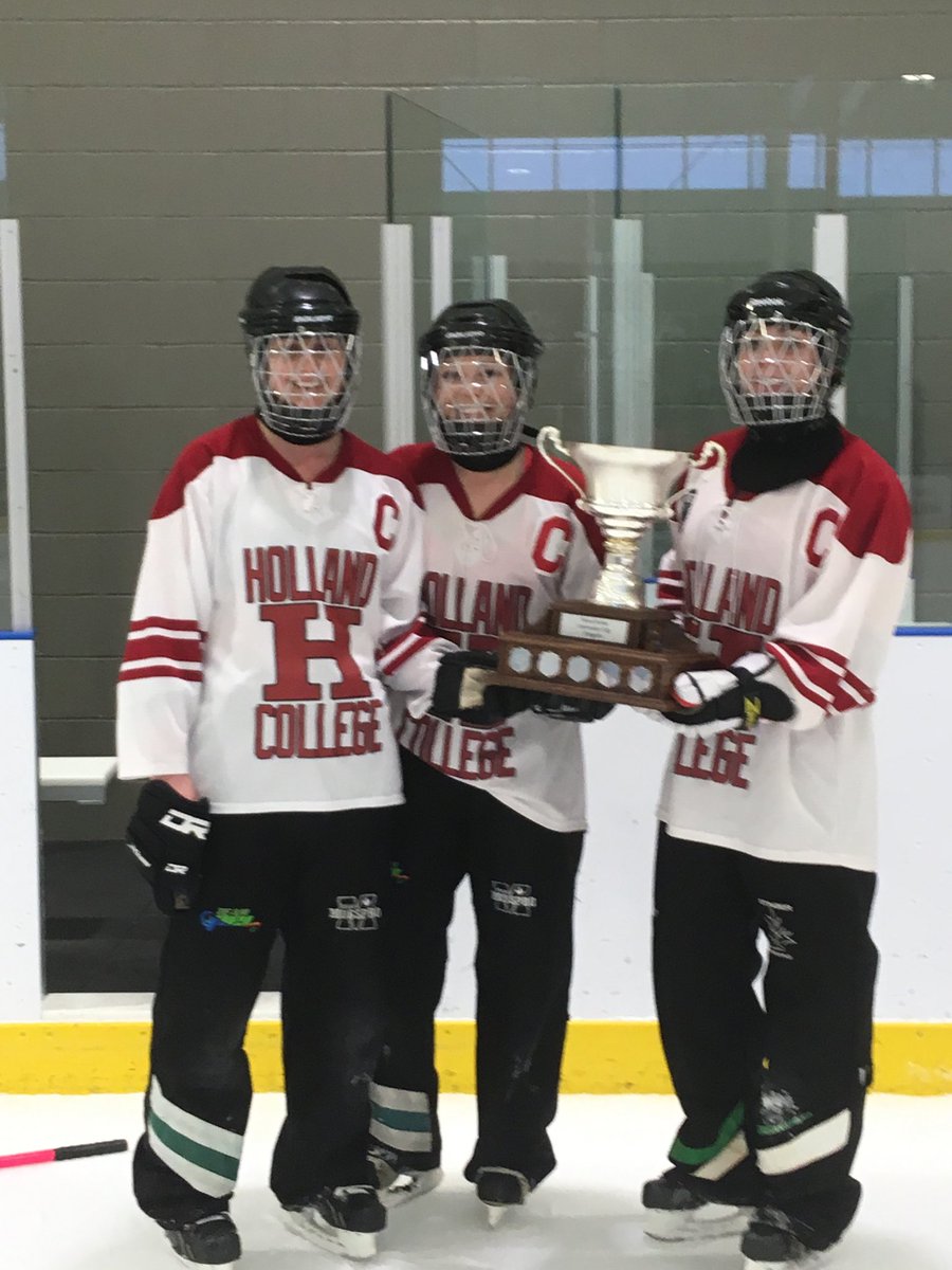 HC_Hurricanes's tweet photo. Hurricanes Ringette caps off inaugural season as University Cup Champions! https://t.co/fvTvAjsYQ0