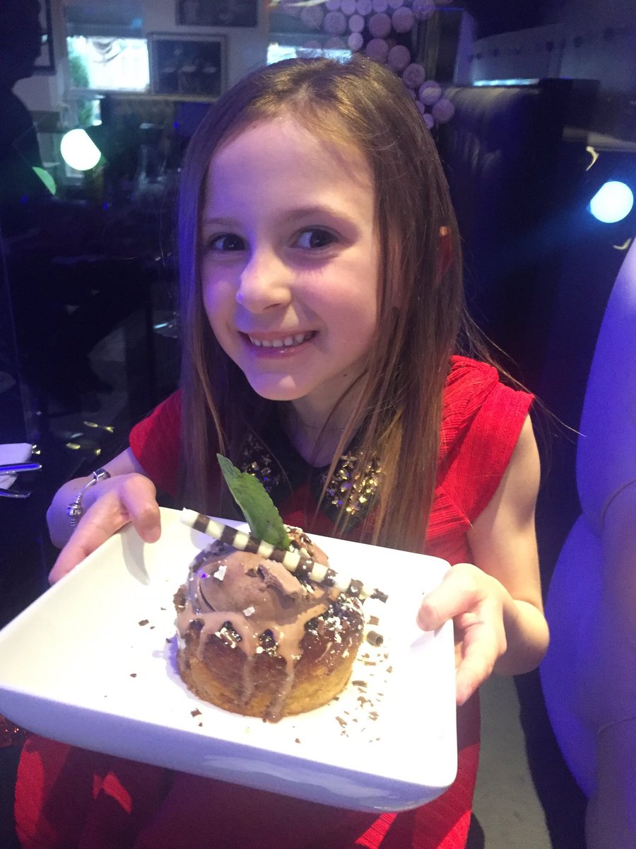 FayeLouise81's tweet photo. Thank you @ToscaSouthwick for having us today. Delicious food as always and lovely to see Enver for last orders xx #HappyMothersDay https://t.co/9Jm5PqeREI