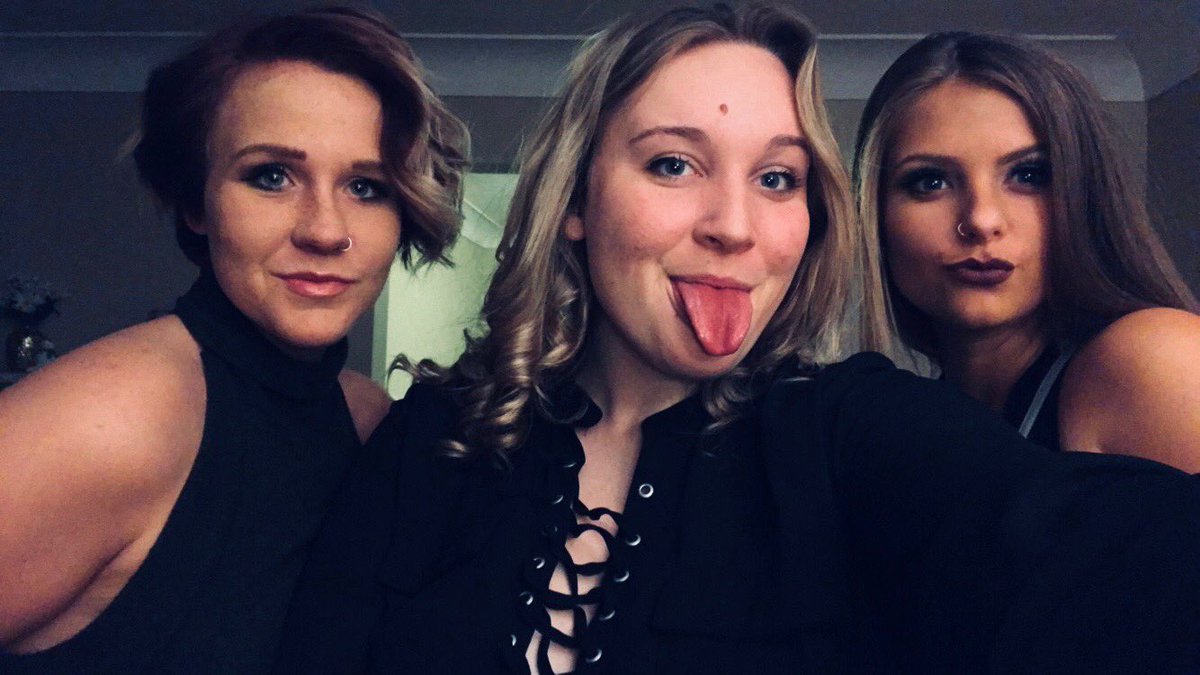 MaKennaHerzig's tweet photo. Happy birthday you little baddie @AlliRussell17 https://t.co/9XWK5Re7jI